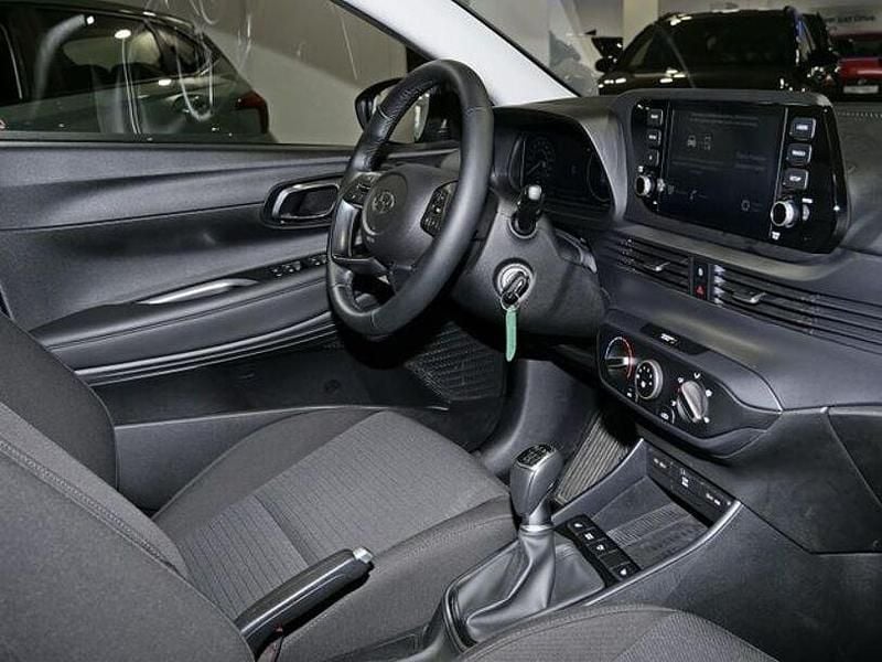 Gebraucht Hyundai i20 Trend 101 PS (74 kW) 2023 Schwarz Kleinwagen