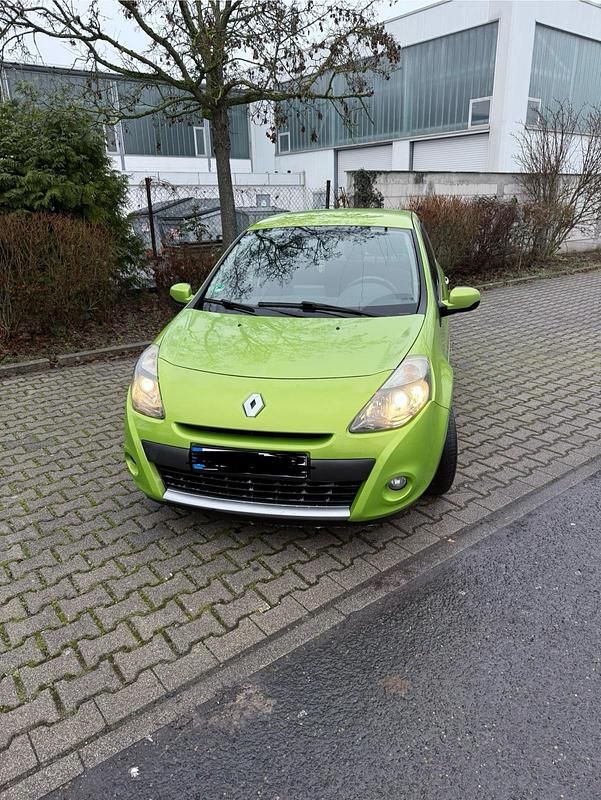 Gebraucht Renault Clio II Expression 75 PS (55 kW) 2009 Grün Kleinwagen
