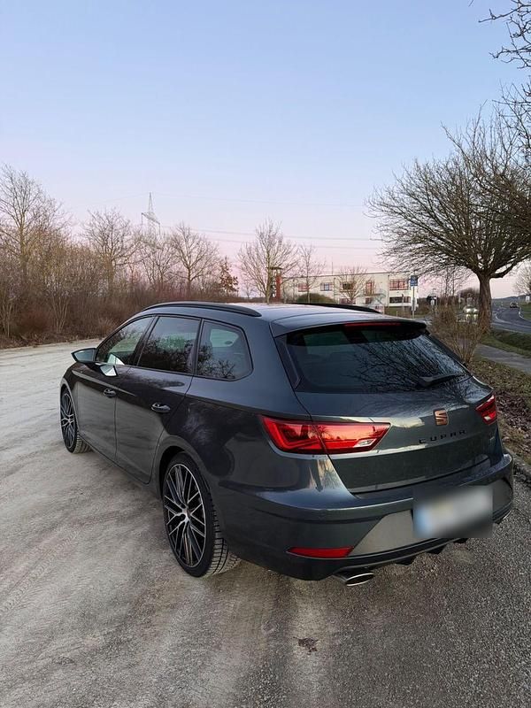 Gebraucht Seat Leon 4Drive 300 PS (220 kW) 2019 Schwarz Kombi