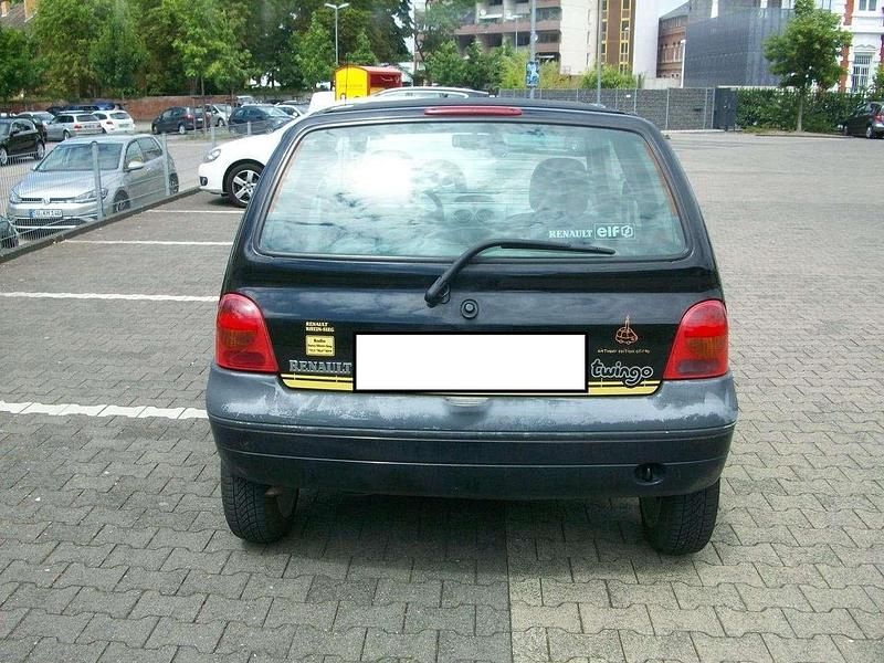 Second-hand Renault Twingo 58 CP (42 kW) 2001 Negru Hatchback