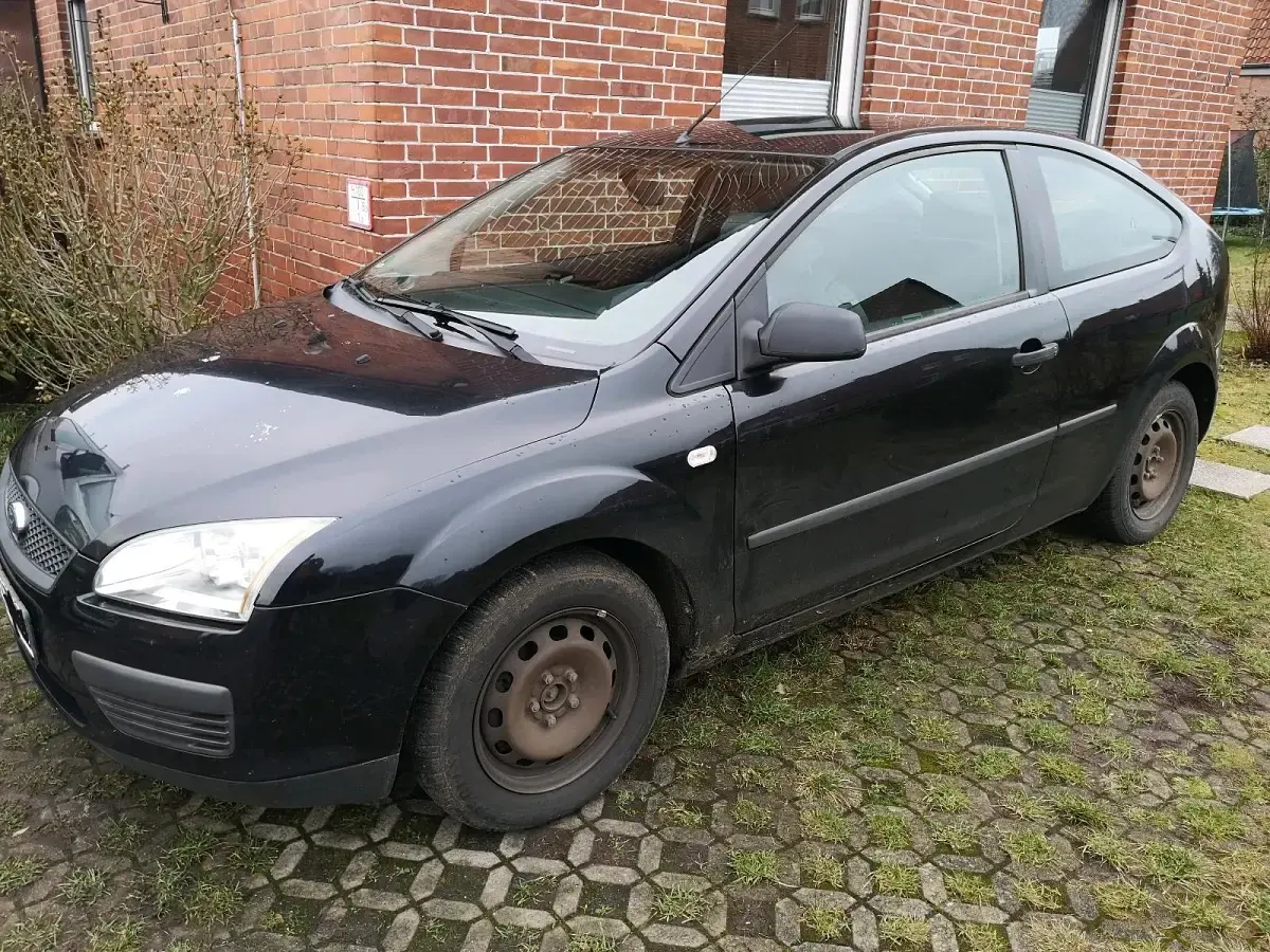Gebraucht Ford Focus 80 PS (58 kW) 2006 Schwarz Kleinwagen