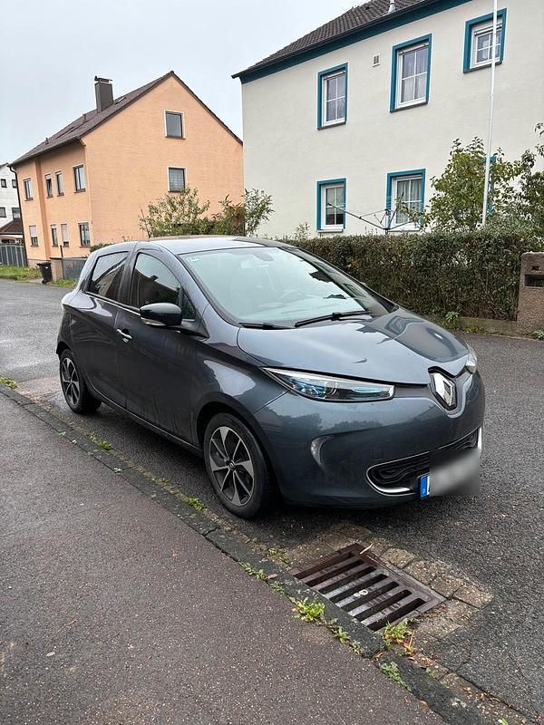 Grau Gebraucht 2017 Renault Zoe Intens Kleinwagen | 7.199 € (Fairer Preis) - Bild 1/4