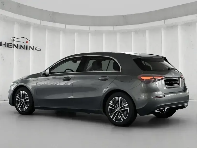 Gebraucht Mercedes A180 Progressive 136 PS (100 kW) 2024 lack mountaingrau Limousine