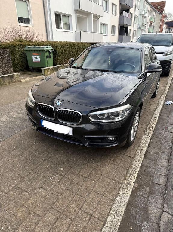 Gebraucht BMW 120 Sport Line 190 PS (139 kW) 2015 Schwarz Kleinwagen