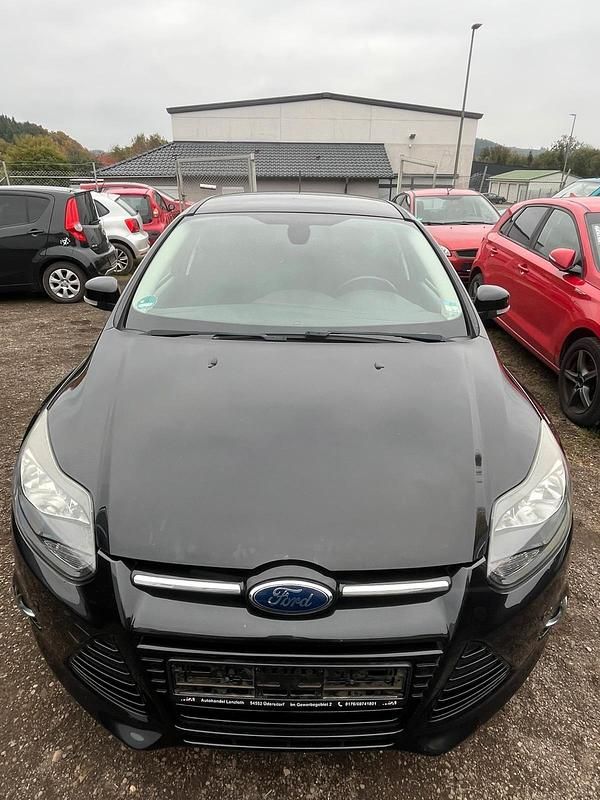 Gebraucht Ford Focus S 125 PS (91 kW) 2014 Schwarz Kombi