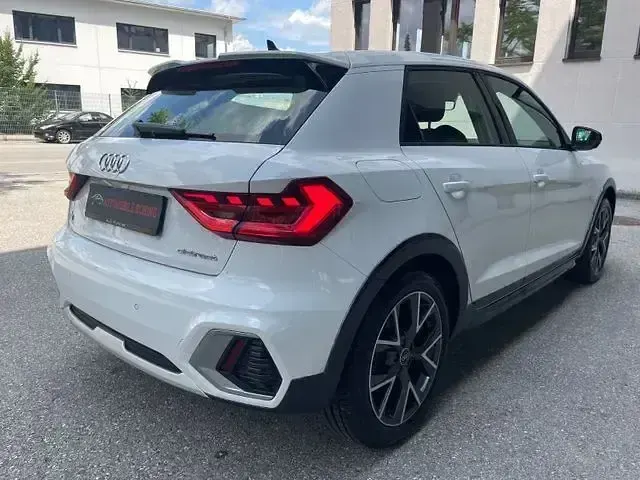 Gebraucht Audi A1 Sport 150 PS (110 kW) 2023 Cortinaweiss SUV