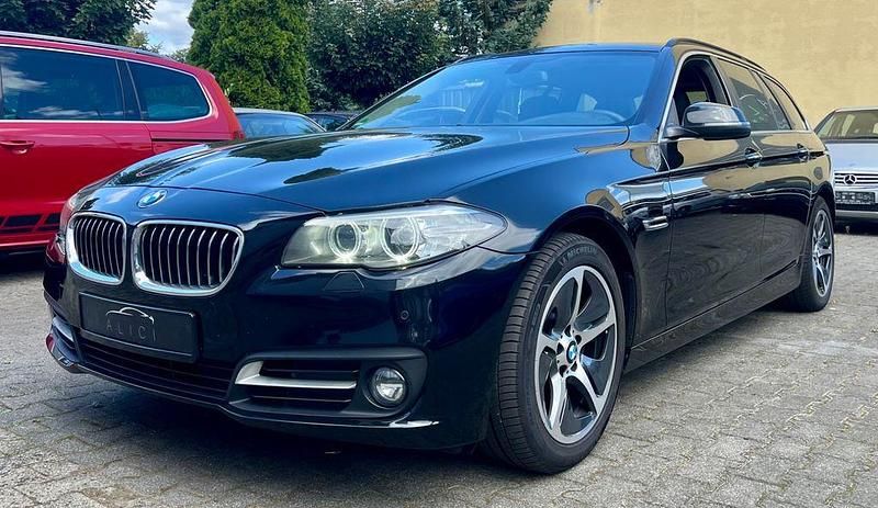 Schwarz Gebraucht 2013 BMW 530 Sport Line Limousine | 10.690 € (Superpreis) - Bild 1/4