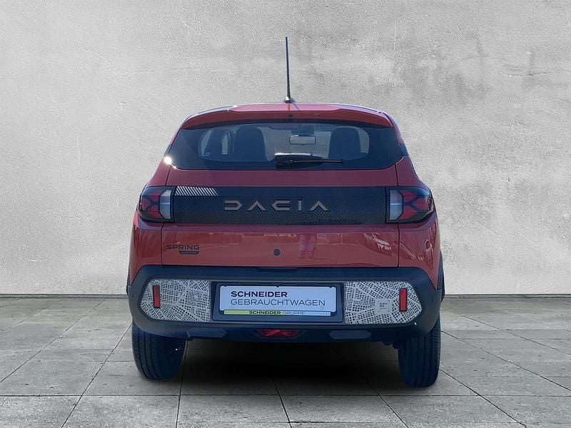 Usado Dacia Spring Extreme 47 kW (65 CV) 2024 Rojo Utilitario
