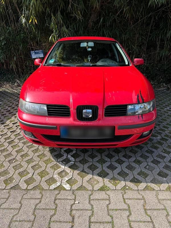 Second-hand Seat Leon 110 CP (80 kW) 2003 Roșu Hatchback