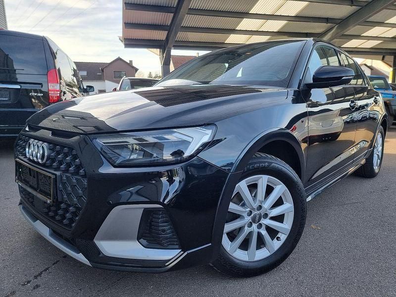 Schwarz Gebraucht 2020 Audi A1 Limousine | 14.990 € - Bild 1/4