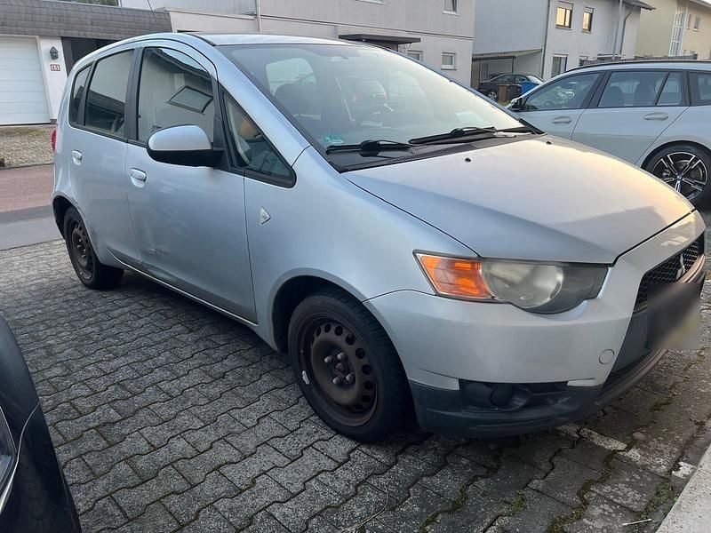 Gebraucht Mitsubishi Colt 95 PS (69 kW) 2009 Silber Kleinwagen