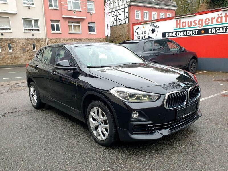 Schwarz Gebraucht 2020 BMW X2 Advantage SUV | 18.400 € (Superpreis) - Bild 1/4