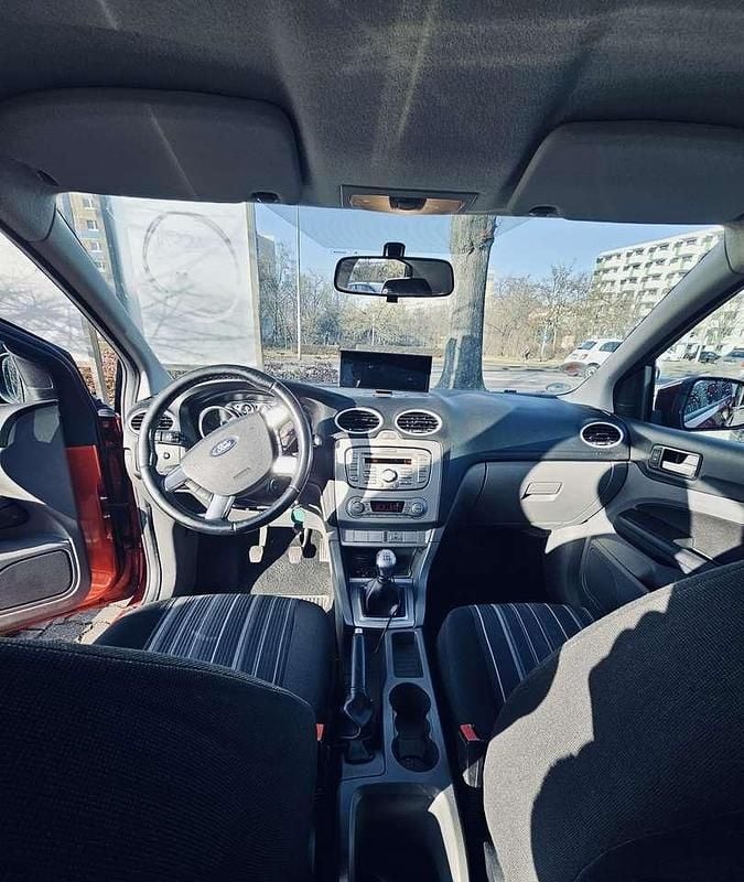 Gebraucht Ford Focus Style 101 PS (74 kW) 2008 Rot Limousine