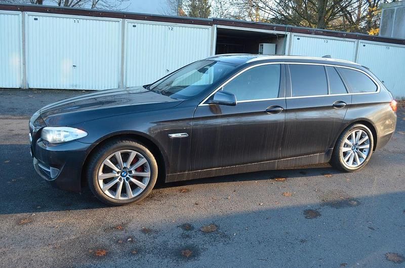 Gebraucht BMW 525 Performance 218 PS (160 kW) 2013 Grau Limousine