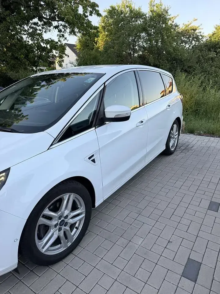 Gebraucht Ford S-MAX Titanium 209 PS (153 kW) 2016 Van / Kleinbus