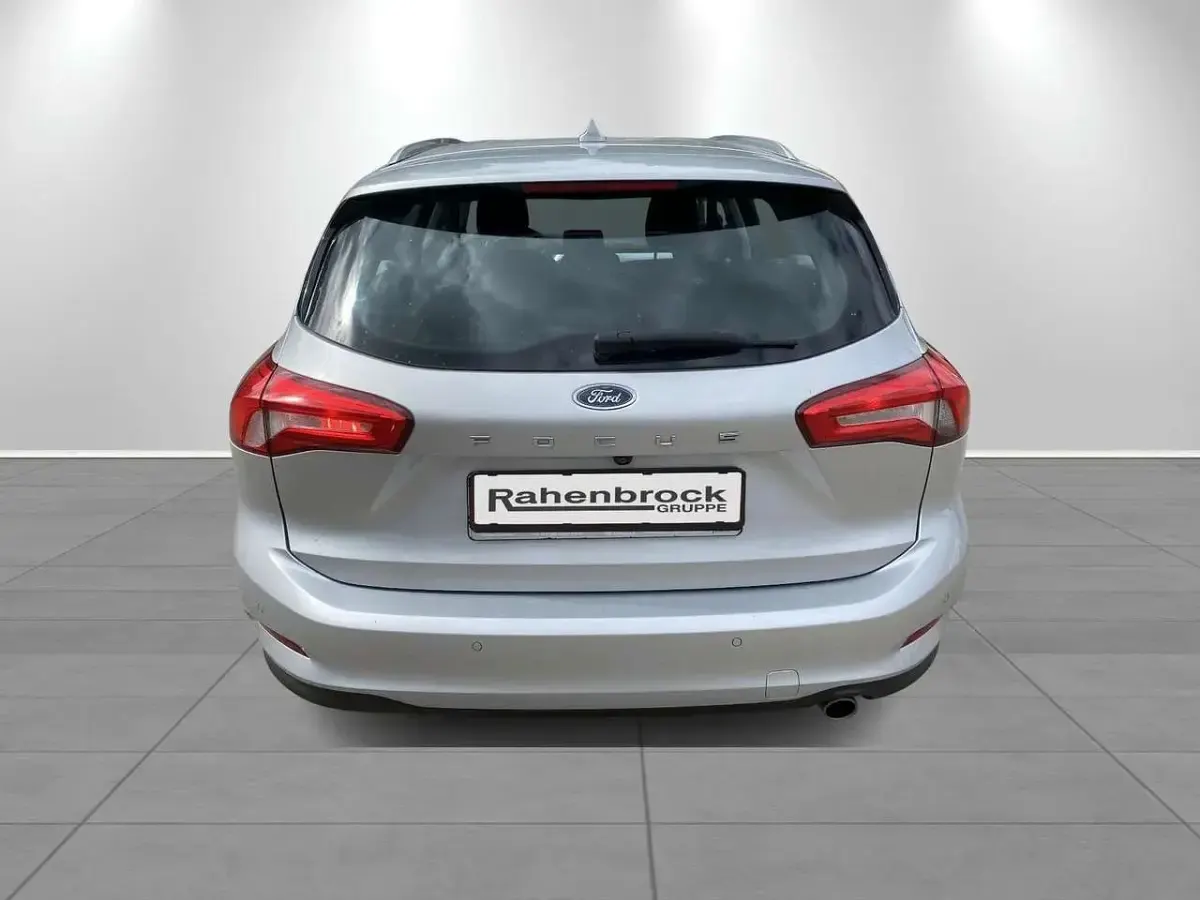 Gebraucht Ford Focus Cool & Connect 125 PS (91 kW) 2021 Silber Kombi