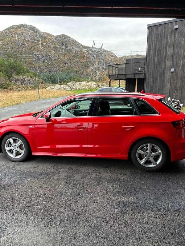 Gebraucht Audi A3 Ambition 150 PS (110 kW) 2015 Rot Limousine