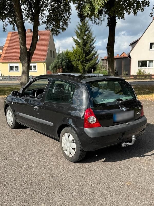 Second-hand Renault Clio II 2004 Negru Hatchback