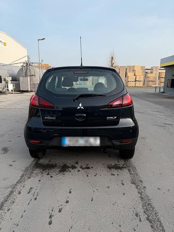 Gebraucht Mitsubishi Colt 95 PS (69 kW) 2010 Schwarz Kleinwagen