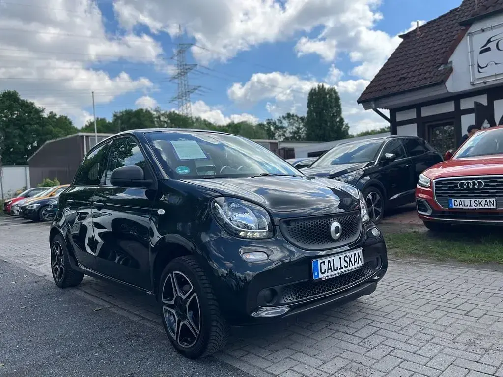 Gebraucht Smart ForFour Passion 71 PS (52 kW) 2019 Schwarz Kleinwagen