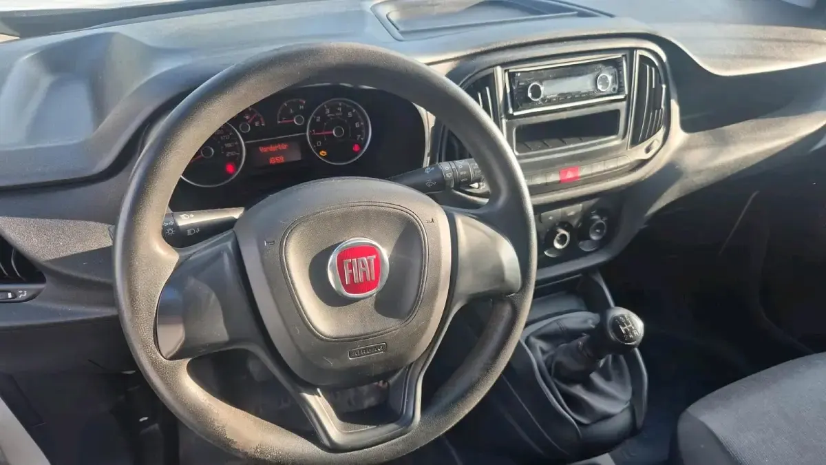 Gebraucht Fiat Doblò 85 PS (62 kW) 2019 Weiß Van / Kleinbus
