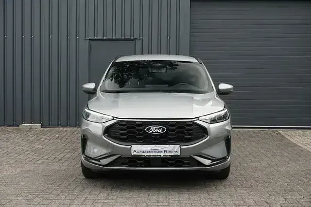 Gebraucht Ford Kuga ST-Line 152 PS (111 kW) 2025 Solarsilber SUV