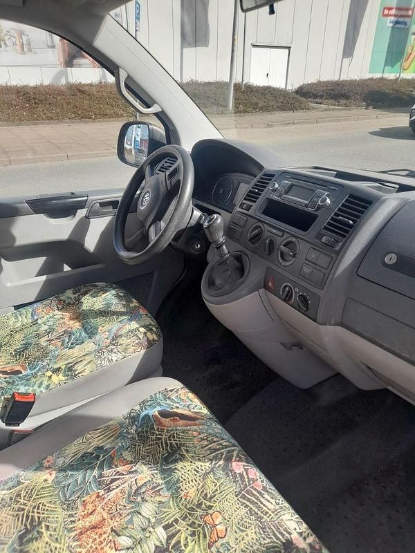 Gebraucht VW Transporter 84 PS (61 kW) 2011 Grün Van