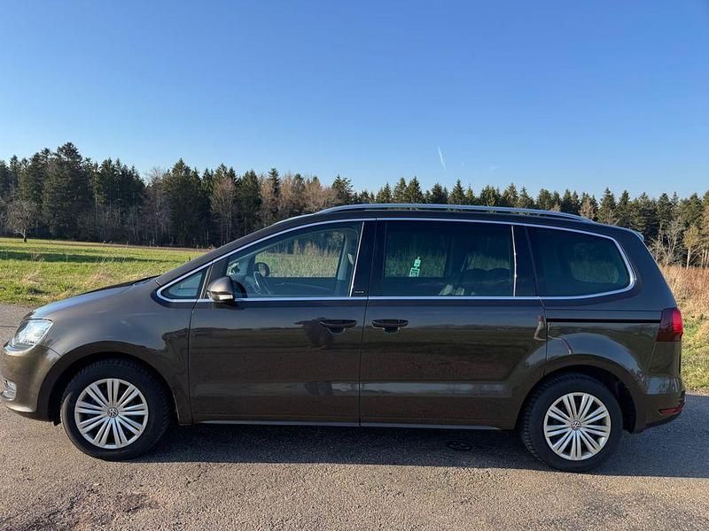 Gebraucht VW Sharan Allstar 184 PS (135 kW) 2016 Braun Van / Kleinbus