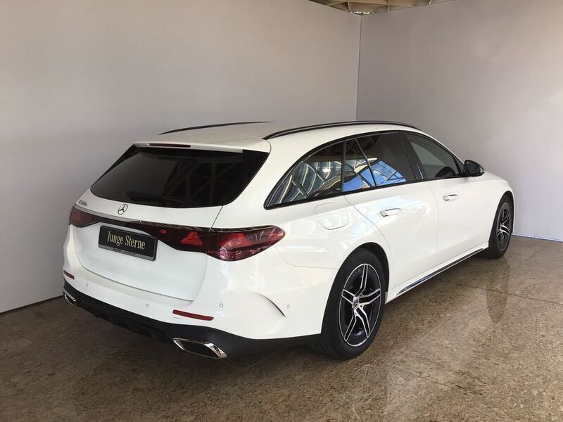 Gebraucht Mercedes E300 Advanced 313 PS (230 kW) 2023 Weiß Limousine