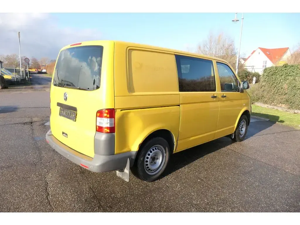 Gebraucht VW T5 84 PS (61 kW) 2010 Ginstergelb r1032 Van