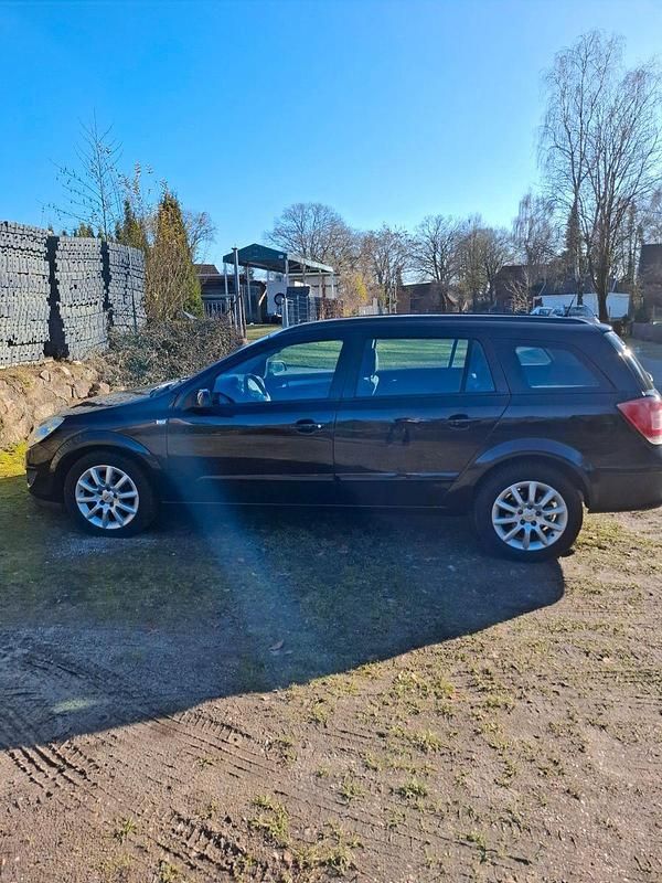 Gebraucht Opel Astra 90 PS (66 kW) 2008 Schwarz Kombi