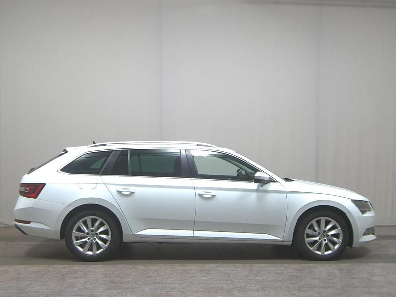 Gebraucht Skoda Superb Style 150 PS (110 kW) 2017 Laser weiss Kombi