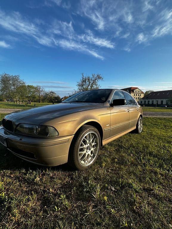 Second-hand BMW 525 192 CP (141 kW) 2003 Bej Berlinǎ
