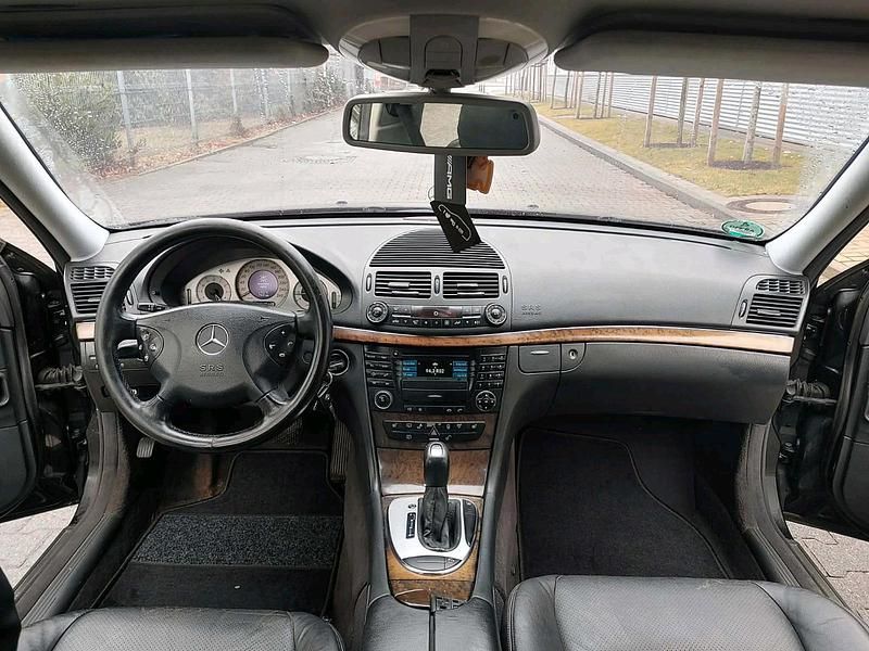 Gebraucht Mercedes E320 Avantgarde 224 PS (164 kW) 2003 Schwarz Kombi
