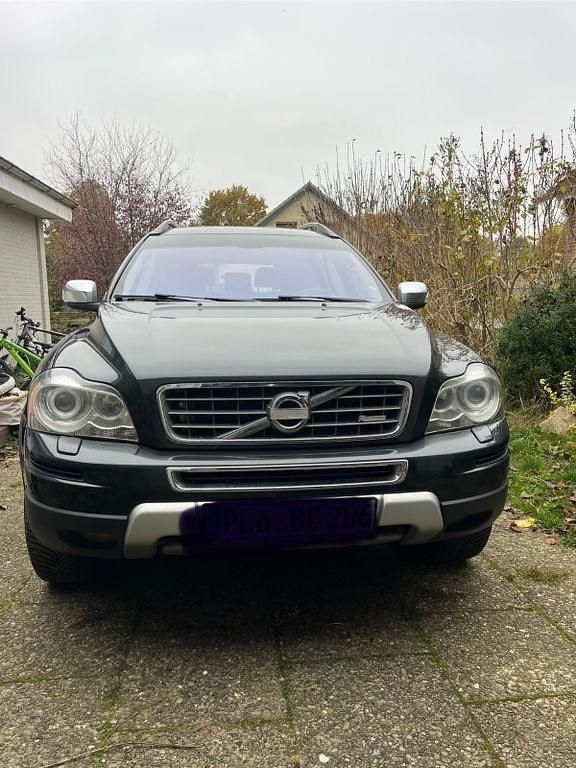 Grau Gebraucht 2010 Volvo XC90 R-Design SUV | 11.900 € (Etwas zu teuer) - Bild 1/4
