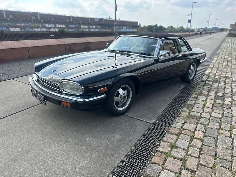 Schwarz Gebraucht 1986 Jaguar XJS Cabrio | 23.900 € - Bild 1/4