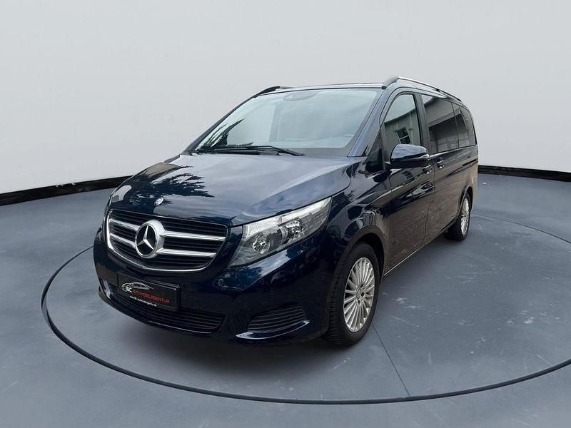 Gebraucht Mercedes V250 Edition 190 PS (139 kW) 2017 Cavansitblau Van / Kleinbus