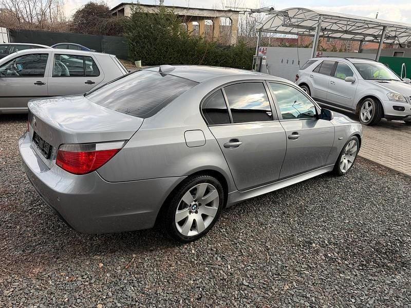 Gebraucht BMW 545 M Sport 333 PS (244 kW) 2003 Grau Limousine