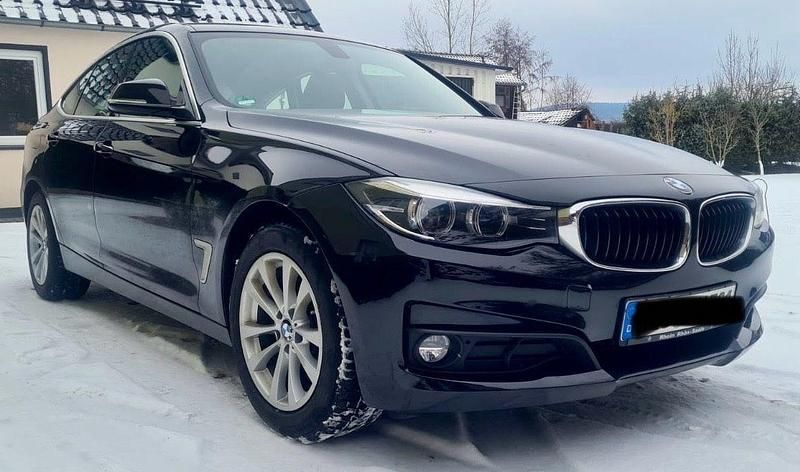 Schwarz Gebraucht 2018 BMW 318 Gran Turismo Advantage Coupé | 14.000 € (Fairer Preis) - Bild 1/4
