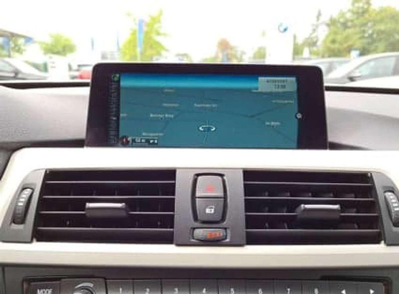 Silber Gebraucht 2016 BMW 325 Advantage Limousine | 18.500 € (Etwas zu teuer) - Bild 1/4