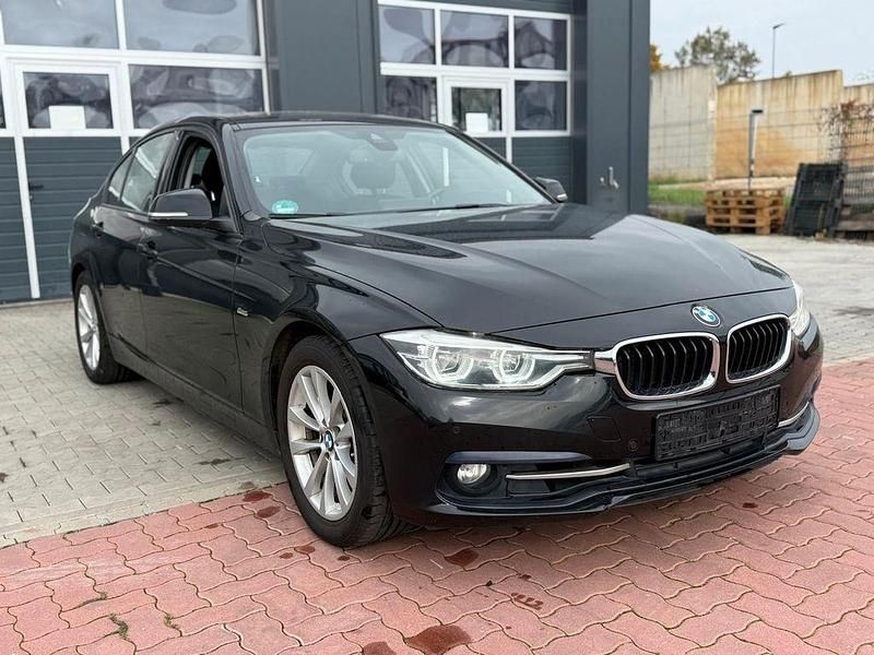 Schwarz Gebraucht 2016 BMW 320 Sport Line Limousine | 15.990 € (Fairer Preis) - Bild 1/4