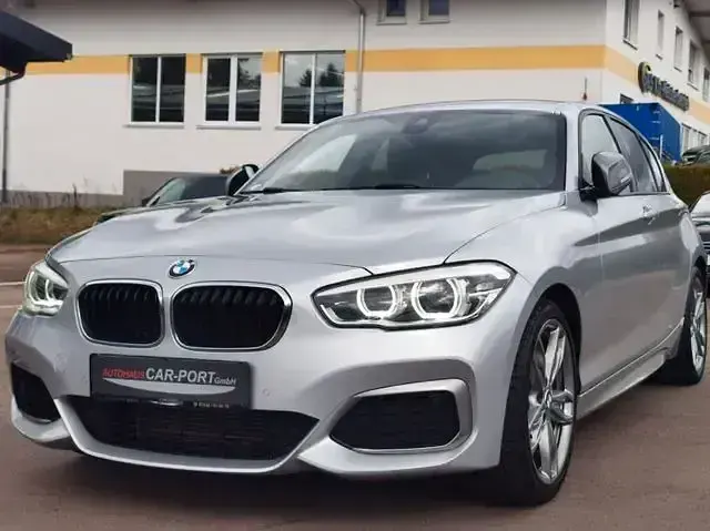 Używany BMW M135 Performance 326 KM (239 kW) 2015 Srebrny Hatchback