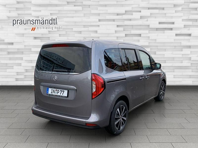 Gebraucht Mercedes T180 Progressive 116 PS (85 kW) 2025 Grau Van / Kleinbus