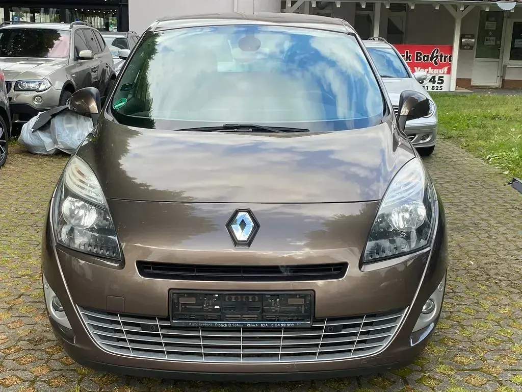 Gebraucht Renault Grand Scénic III Dynamique 131 PS (96 kW) 2011 Braun Van / Kleinbus