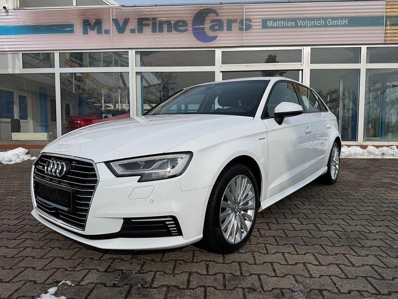 Gebraucht Audi A3 Sportback e-tron Sport 150 PS (110 kW) 2016 Weiß Kleinwagen