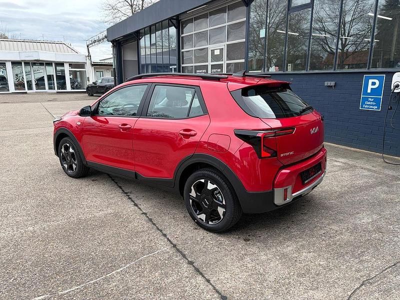 Neu Kia Stonic 101 PS (74 kW) 2026 Rot SUV