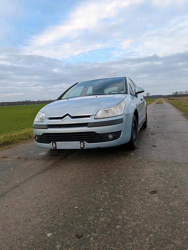 Silber Gebraucht 2006 Citroën C4 Limousine | 900 € (Guter Preis) - Bild 1/4