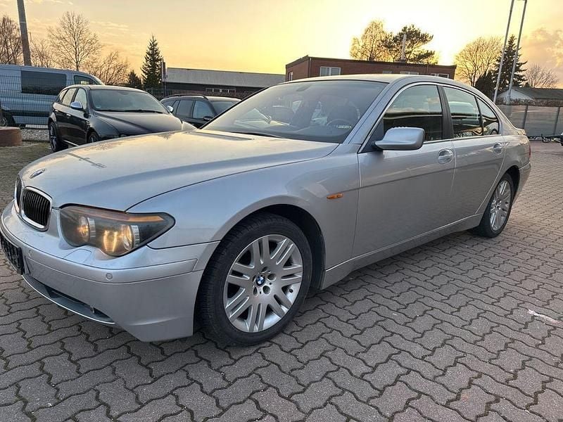 Gebraucht BMW 735 272 PS (200 kW) 2002 Grau Limousine