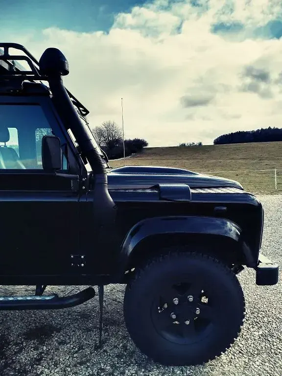 Gebraucht Land Rover Defender 143 PS (105 kW) 2011 Schwarz SUV