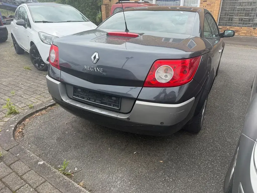 Gebraucht Renault Mégane Cabriolet Exception 131 PS (96 kW) 2006 Grau Cabrio